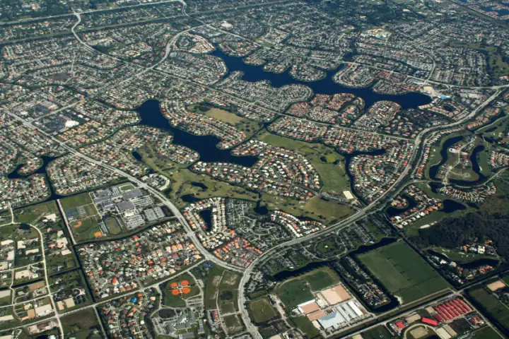 Aerial view of residential neighborhoods and lakes in Wellington, Florida, a Bodewell appliance repair service area